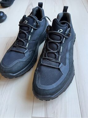 Ecco Men's Black Tactical Trail Sneakers